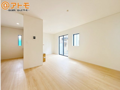 【居間・リビング】 | 富士宮市城北町第2　新築戸建て　1号棟