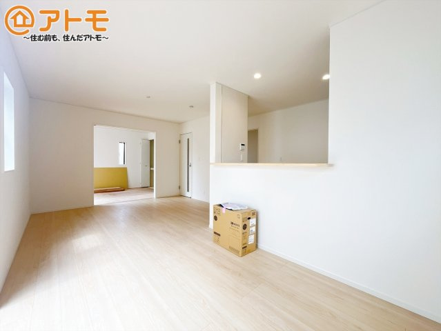 【居間・リビング】 | 富士宮市城北町第2　新築戸建て　1号棟