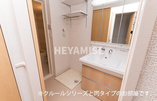 パラディ久山四番館の洗面所