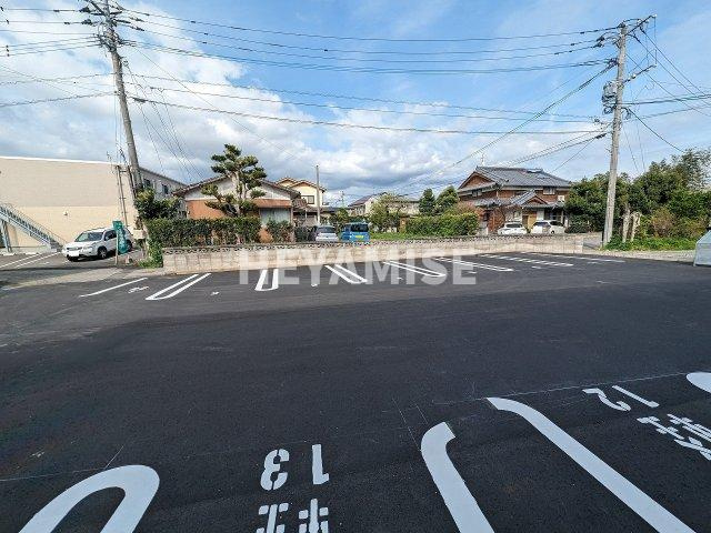 エルモーサ・キャトルの駐車場