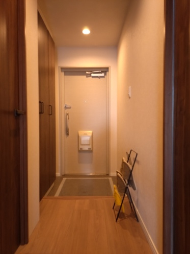 ライオンズマンション西宮高座Ｂ棟の玄関
