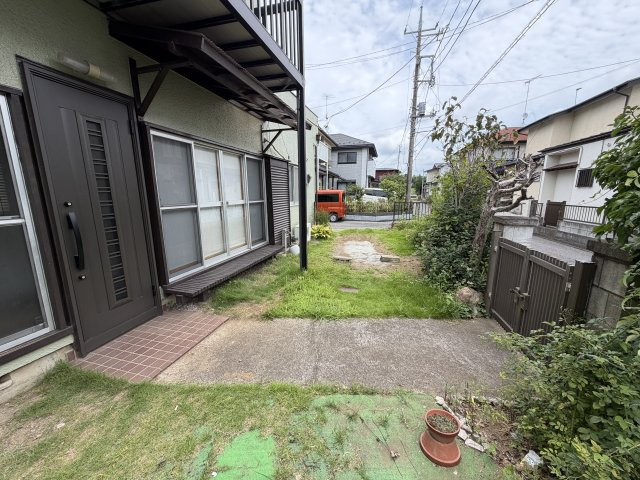 取手市双葉　中古戸建ての玄関