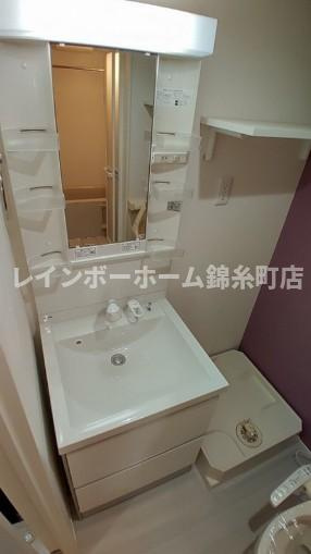 ハーモニーテラス南篠崎町の独立洗面台