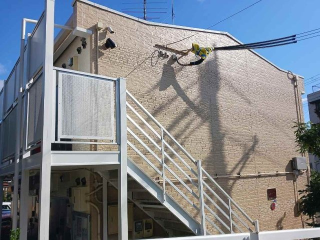 レオパレス岡本山手館の外観