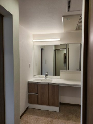 Z空調（全館空調）新築戸建住宅の洗面所|忙しい朝には欠かせない洗面所です