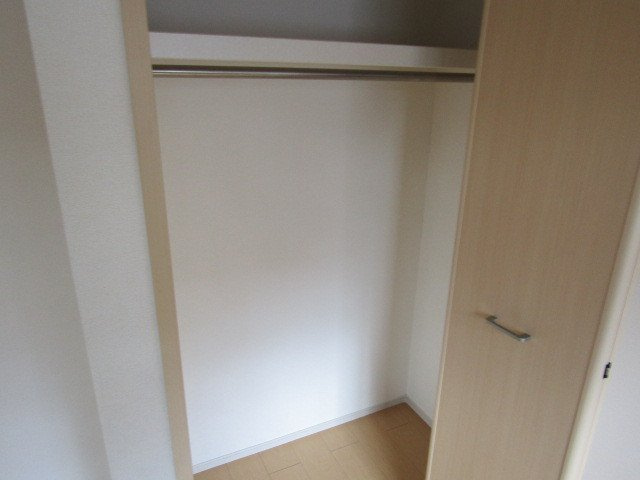 セレーノ百合が丘Ⅰの収納|こまごまとしたものを収納できそうですね