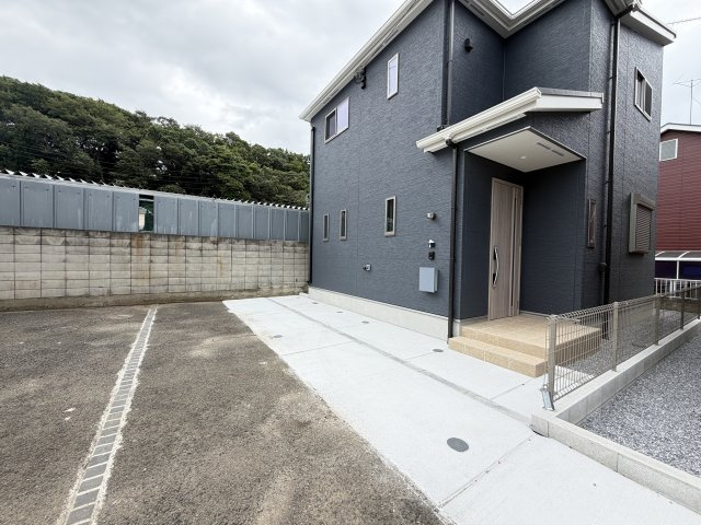 コンフォールⅣ　2号棟の駐車場
