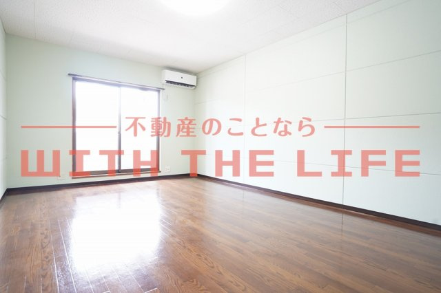 レジデンス幸【キャッシュバック対象物件】の居間・リビング|ゆったりとしたリビングです