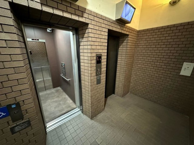 【その他共用部分】 | ファミール東加賀屋かがやきの街 | 【エレベーター】荷物が多い日も楽々にお部屋に持っていけますね！