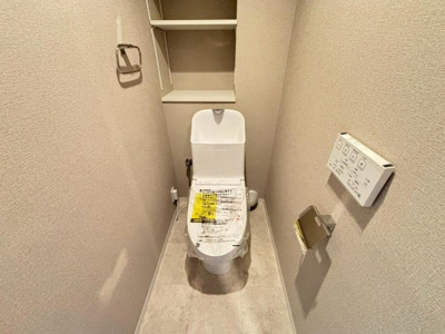 【居間・リビング】 | ファミール東加賀屋かがやきの街 | 【トイレ便器新調済】綺麗なトイレで清潔感があり気持ちがいいですね♪