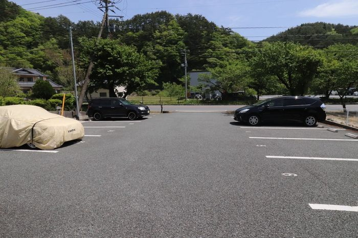 アンソレイユ中里　Ｂの駐車場