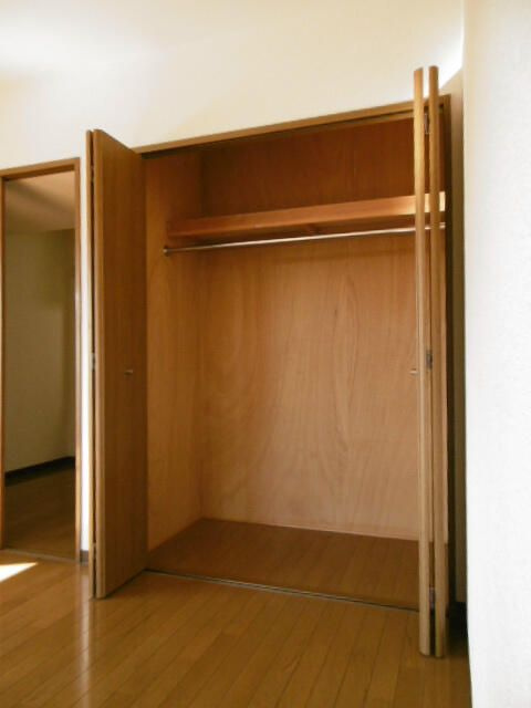 相模原市緑区東橋本１丁目の賃貸マンションの収納