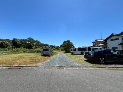 【前面道路含む現地写真】 | 磐田市見付　駐車場・資材置場用売土地 | 公衆道路