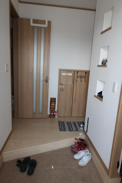 川越市大字寺尾の中古一戸建の玄関