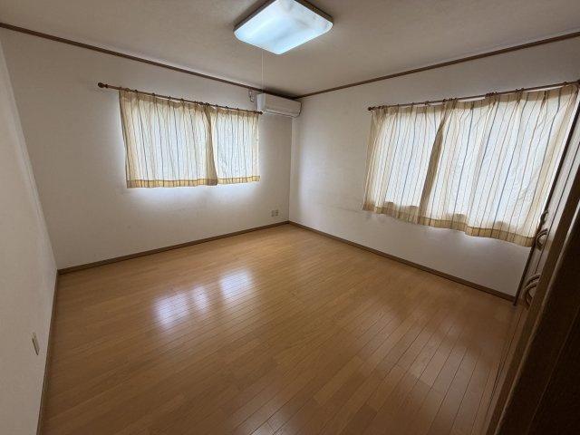 高丘西4丁目戸建ての内装|3階