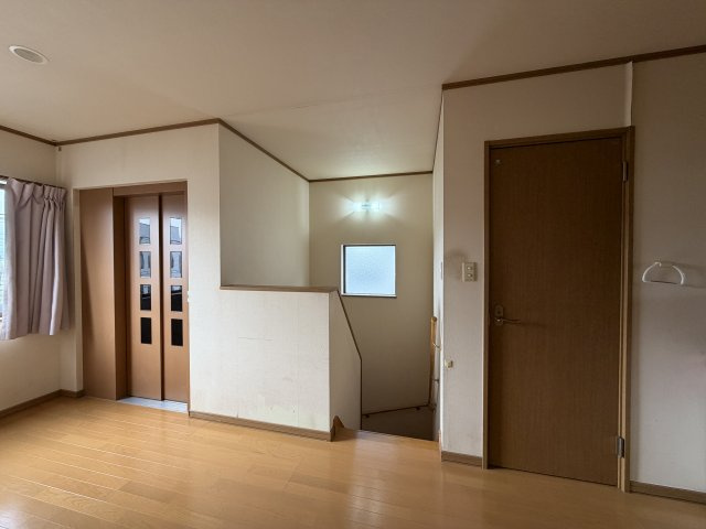 高丘西4丁目戸建ての内装|3階
