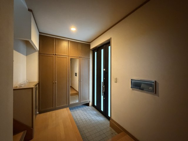 高丘西4丁目戸建ての玄関