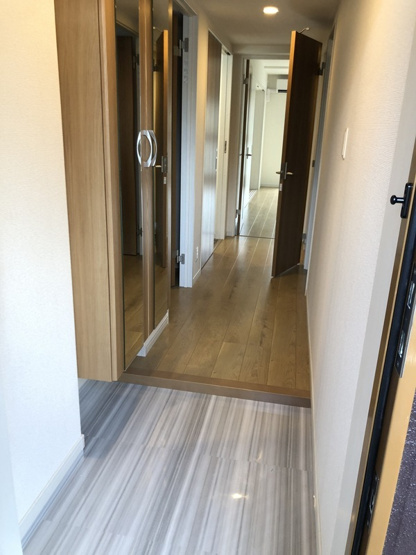 【玄関】 | ロイズ・センターマーク原町駅前