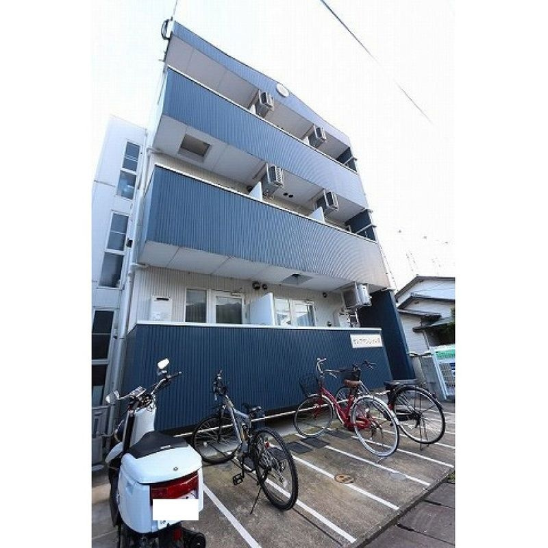セレブマンションⅢのエントランス