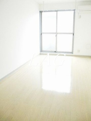 【居間・リビング】 | タカラガーデン | 洋室のお部屋です。