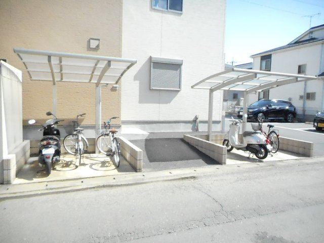 エバレットのその他共用部分|駐輪場