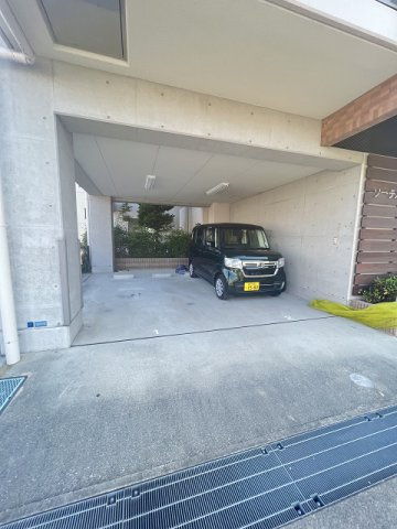 ソーテルヌ壱番館の駐車場