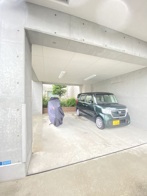 ソーテルヌ壱番館の駐車場