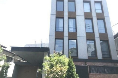 【外観】 | ライトテラス中野坂上 | 鉄筋コンクリート造のがっちりとした建物。