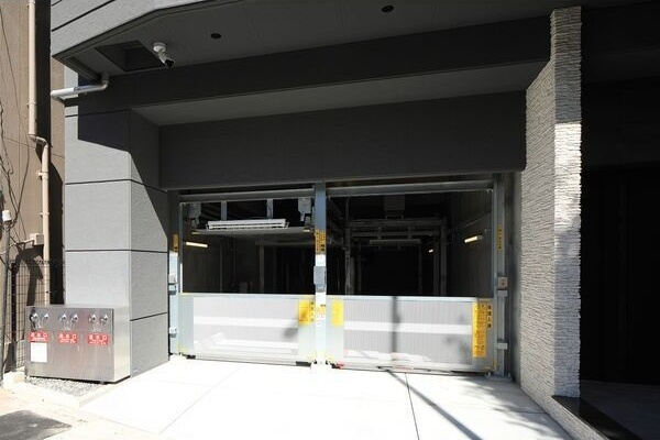 S-RESIDENCE名駅太閤の駐車場