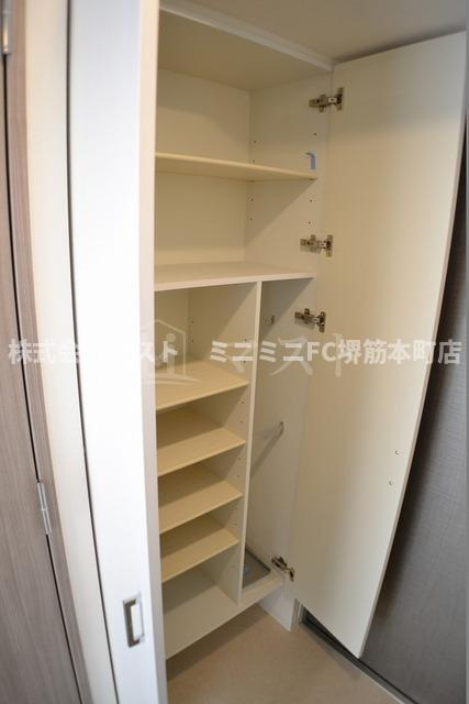 エスリード大阪城南グランデュクスの玄関