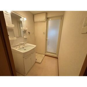 リーベ高宮3丁目の独立洗面台