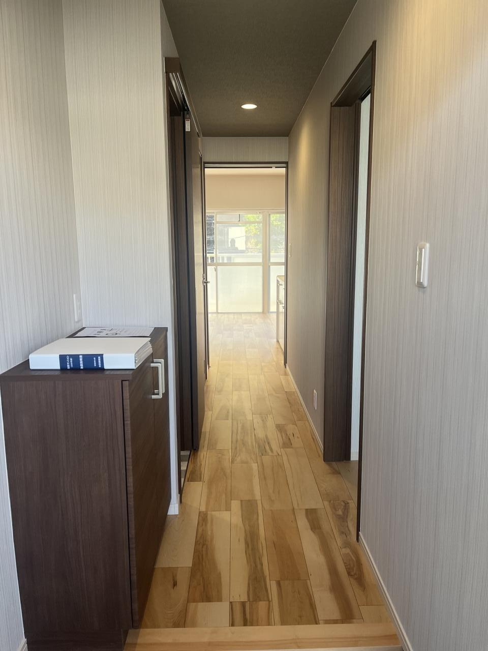 高見マンションの玄関