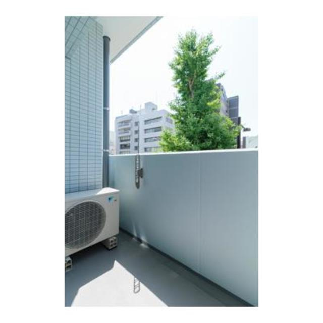 ＵＰＰＥＲ　ＦＩＥＬＤ　ＷＯＯＤのバルコニー|※写真は同タイプ住戸です。