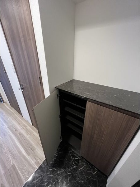 S-RESIDENCE鶴舞駅前の玄関|きれいな玄関です