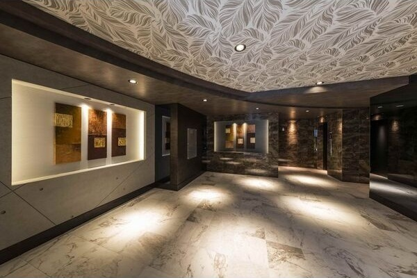 S-RESIDENCE鶴舞駅前のエントランス|建物の内部です