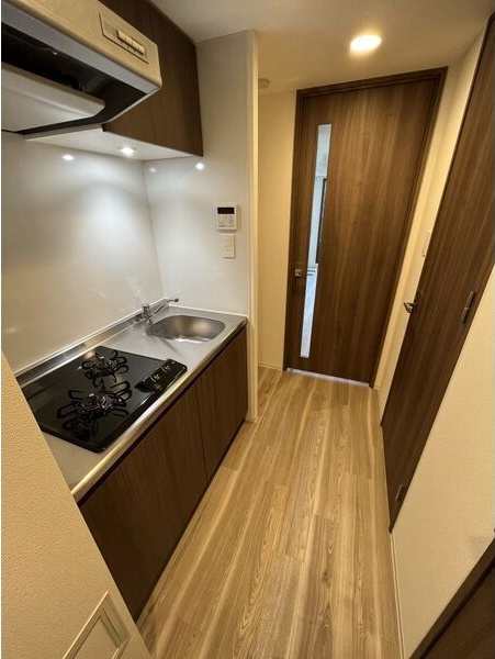 S-RESIDENCE鶴舞駅前のキッチン|コンパクトなキッチンで掃除もラクラク