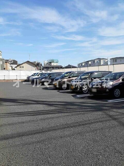 フルーレⅡの駐車場|★お部屋探しはオールマイト不動産までご相談下さい♪【044-543-9135】