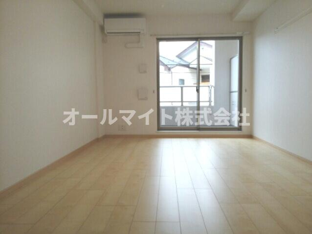 フルーレⅡの居間・リビング|★お部屋探しはオールマイト不動産までご相談下さい♪【044-543-9135】