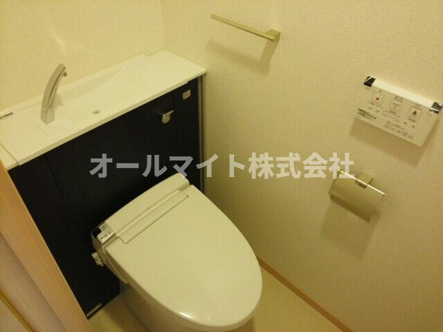 フルーレⅡのトイレ|★お部屋探しはオールマイト不動産までご相談下さい♪【044-543-9135】