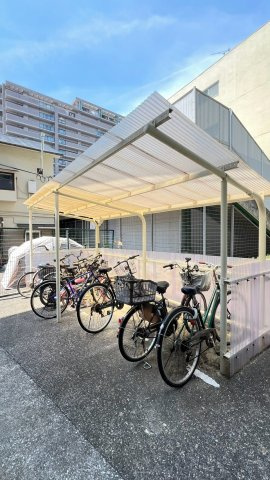 日商岩井甲陽園マンションの駐輪場|駐輪場