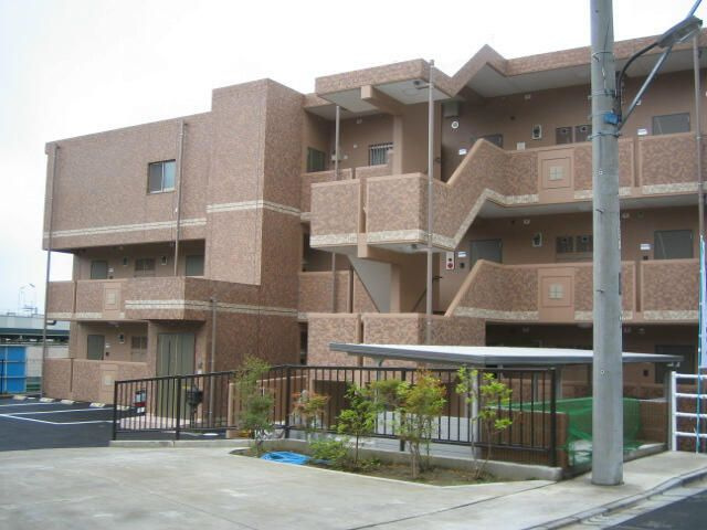 町田市相原町の賃貸マンションの外観