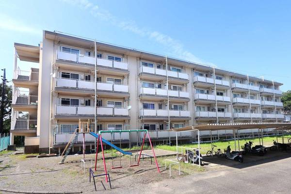 ビレッジハウス白浜1号棟の外観