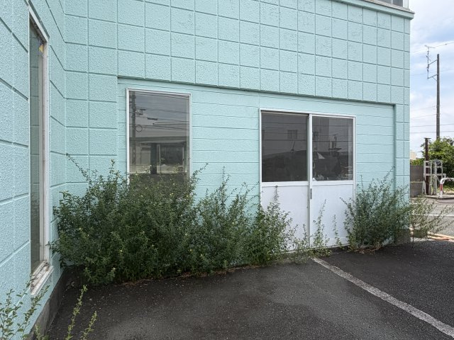 下万能貸店舗の外観