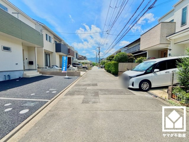 西京区大原野上里男鹿町　第1の前面道路含む現地写真