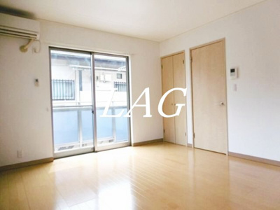 【居間・リビング】 | パルフォレスト | 洋室のお部屋です。