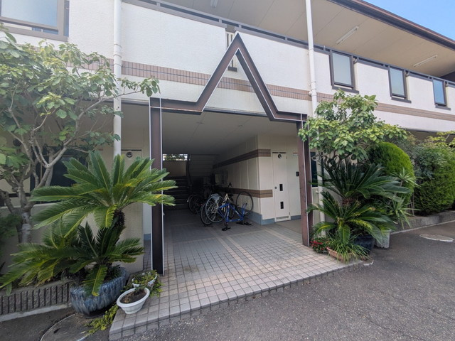 クレアール西川のエントランス