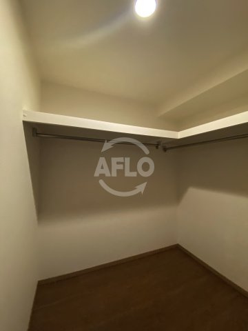 レジデンス西梅田の収納|レジデンス西梅田　ウォークインクローゼット