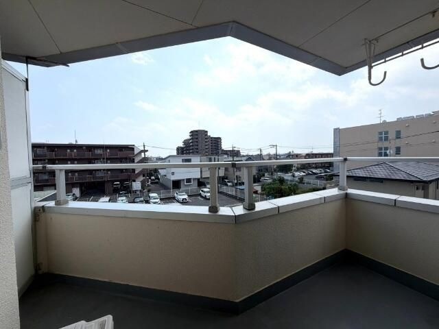 大和市大和南２丁目の賃貸マンションのバルコニー