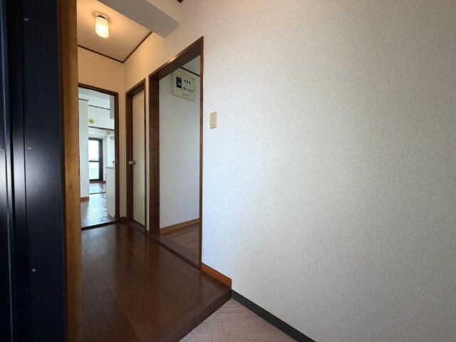 大和市大和南２丁目の賃貸マンションの玄関