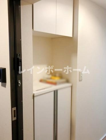 b'CASA隅田桜橋の玄関